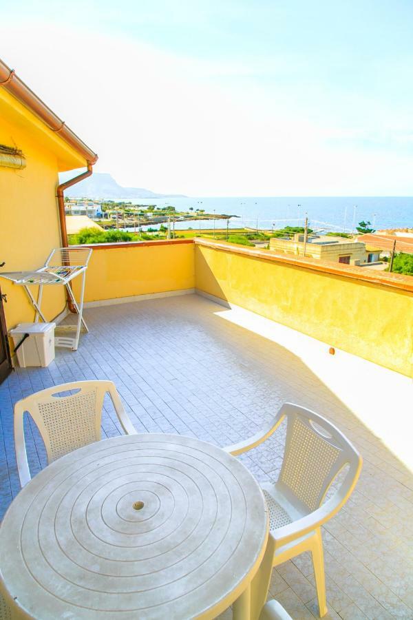 Casa Vacanze L'Orizzonte Valderice Exterior foto